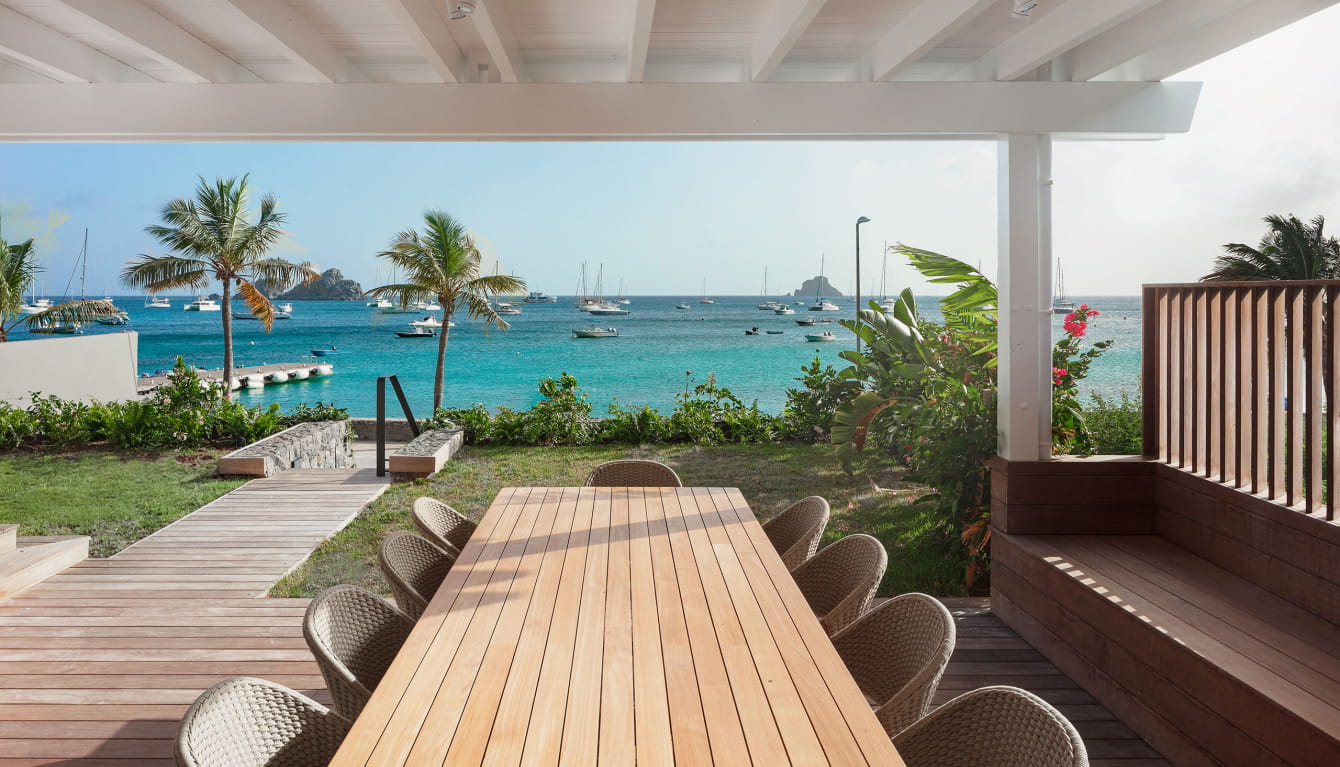 BAGATELLE  ST BARTH IN YOUR HANDS